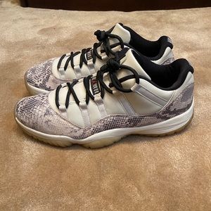Jordan 11 snake skins